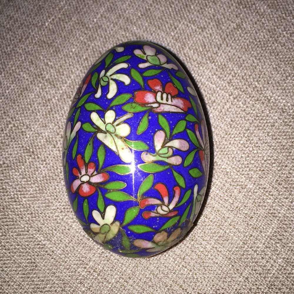 Vintage cloisonné egg I blue and whites